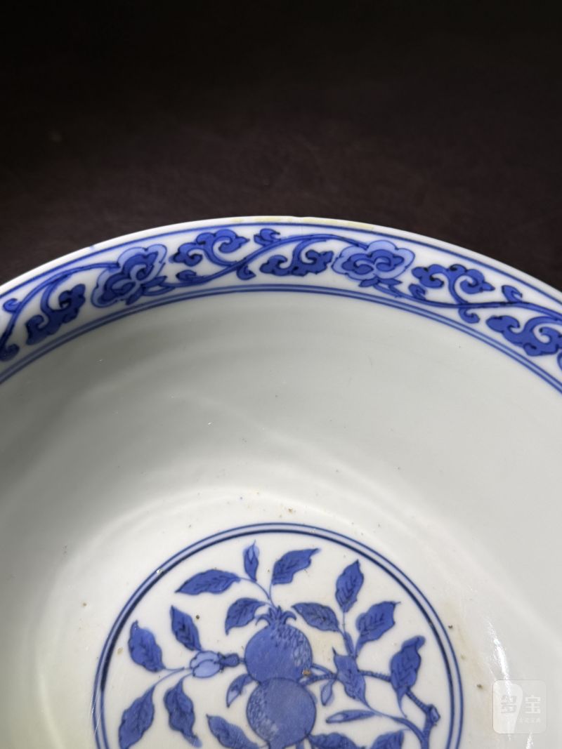 明嘉靖 青花莲托八宝纹碗（老木盒） - 图17